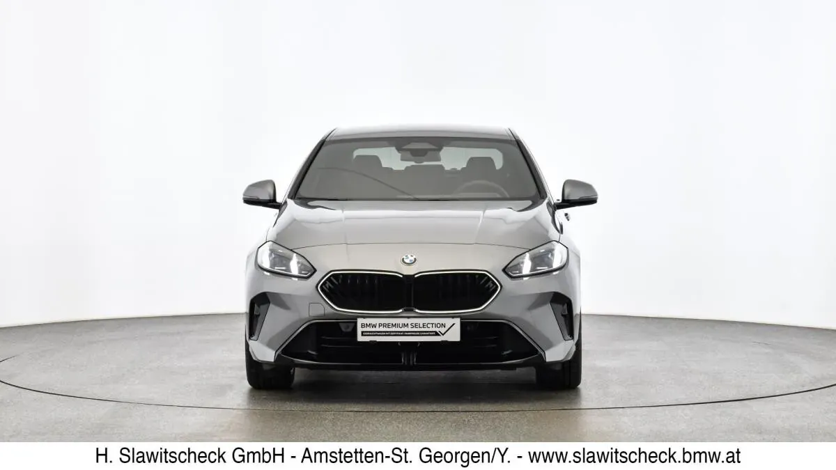 BMW 2 Series 2025 photo 2