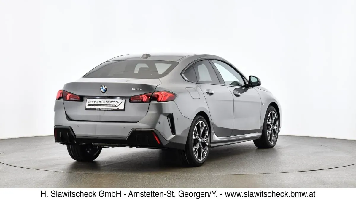 BMW 2 Series 2025 photo 3