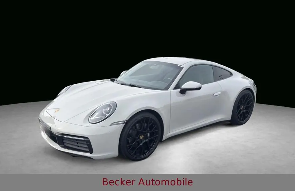 Porsche 992 Carrera 4