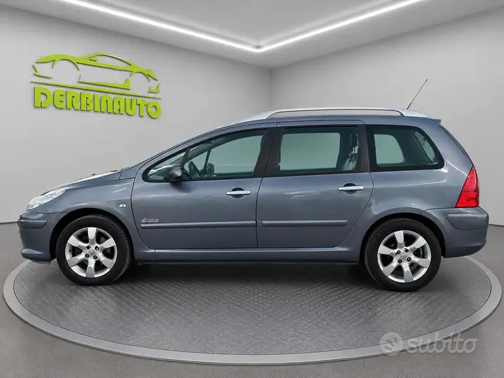 Peugeot 307 2008 photo 4