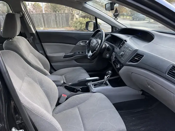 Honda Civic 2012 photo 3
