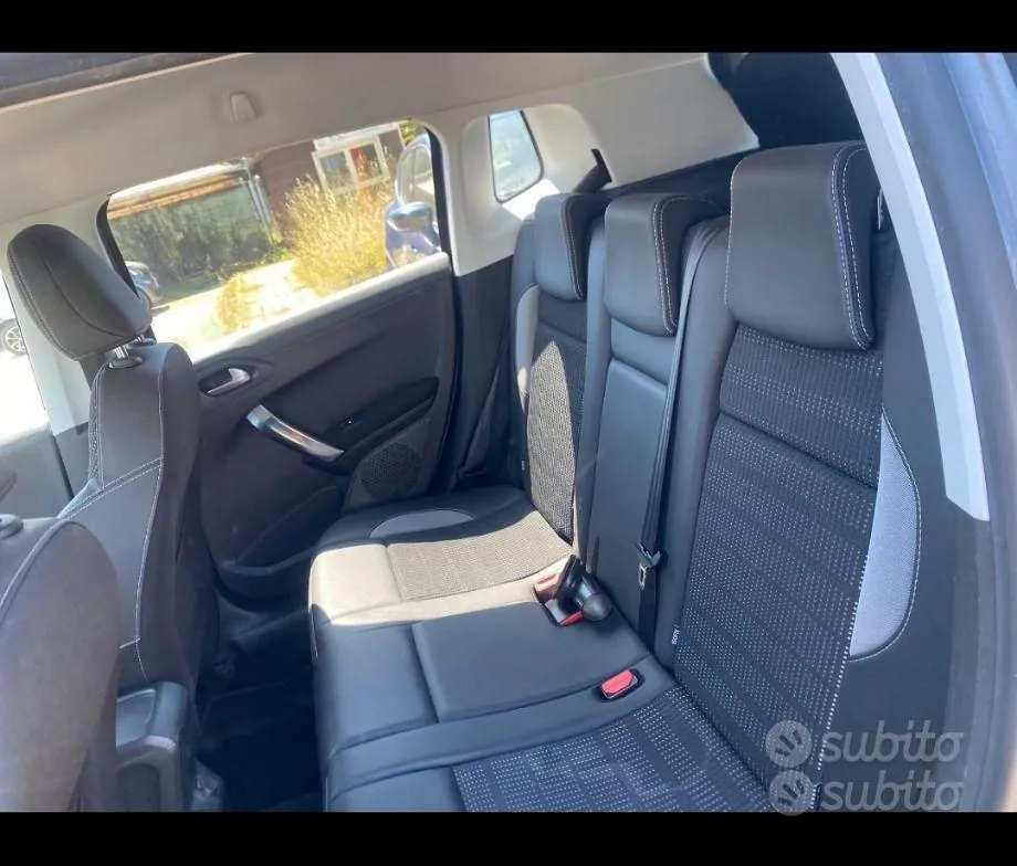 Peugeot 2008 2015 photo 3