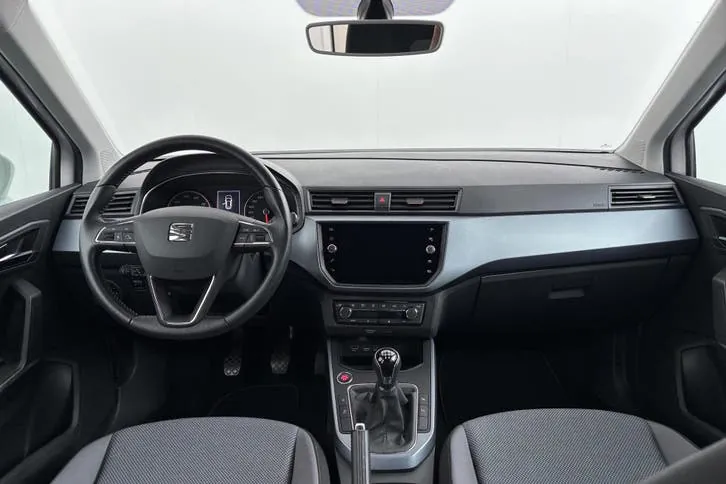 Seat Arona 2019 photo 2