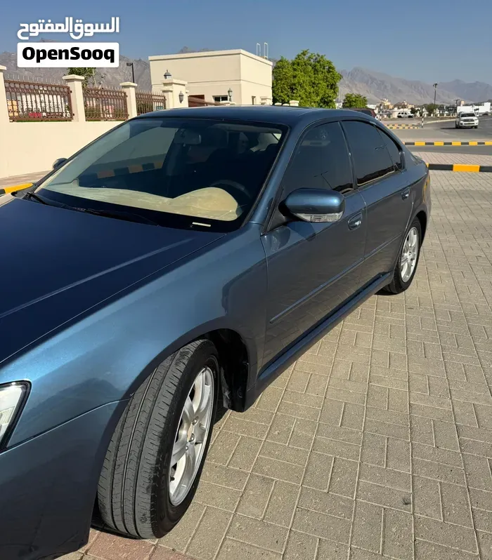 Subaru Legacy 2004 photo 2
