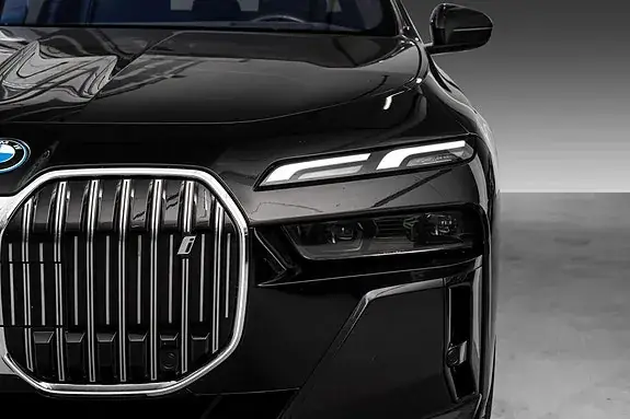BMW I7 2023 photo 4