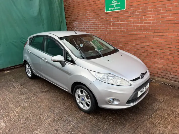 Ford Fiesta 2011 photo 5