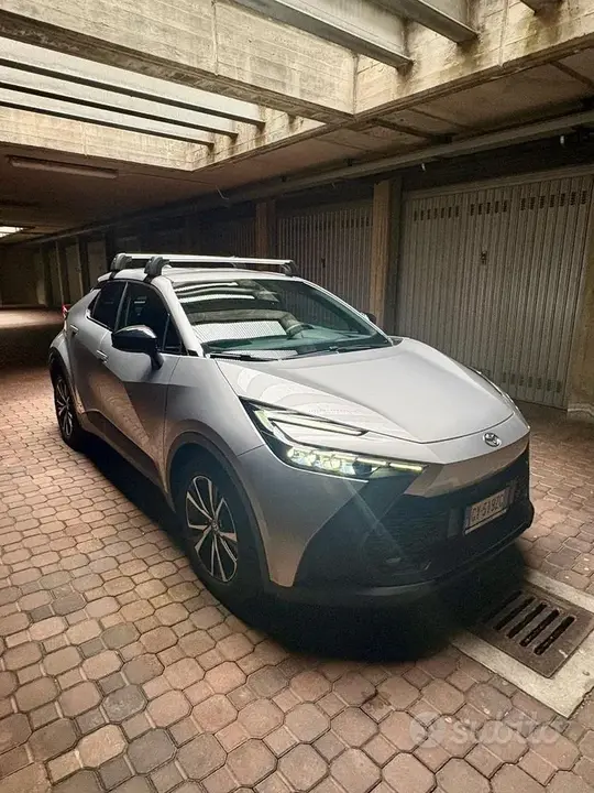 Toyota C-Hr 2025 photo 4