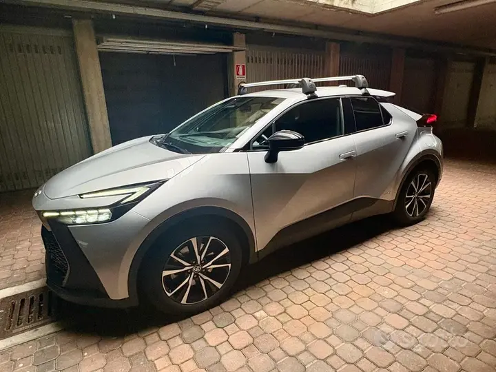 Toyota C-Hr 2025 photo 5