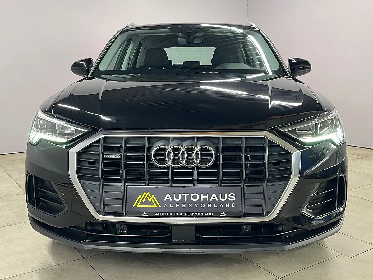 Audi Q3 2019 photo 3