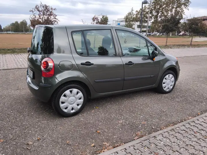 Renault Modus 2005 photo 2