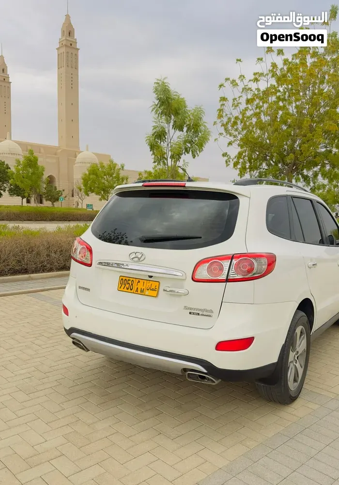 Hyundai Santa Fe 2012 photo 4