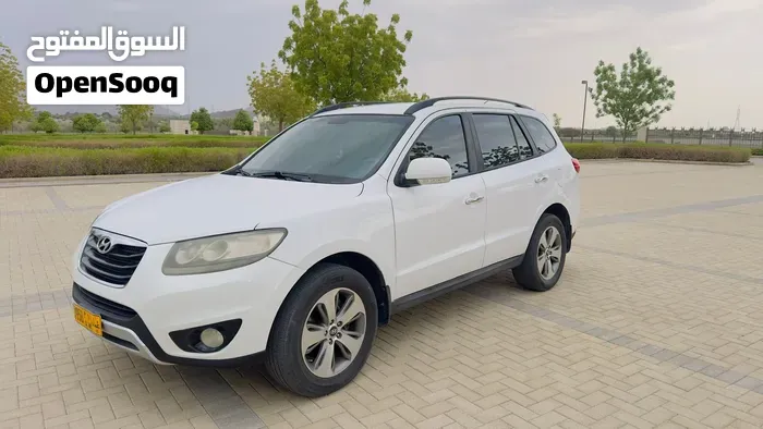 Hyundai Santa Fe 2012 photo 3