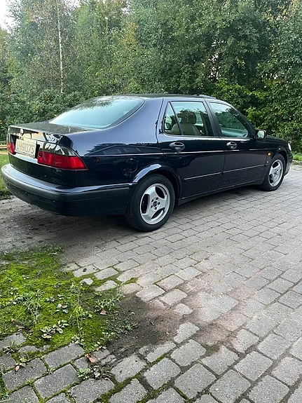 Saab 9-5 2000 photo 2