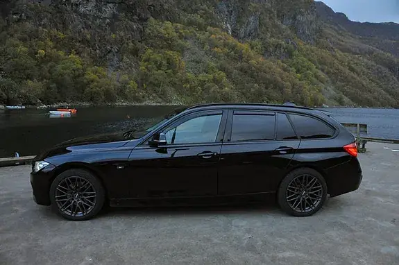 BMW 320D 2015 photo 3