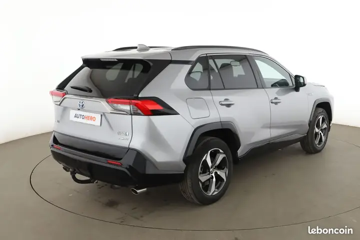 Toyota Rav4 2023 photo 3