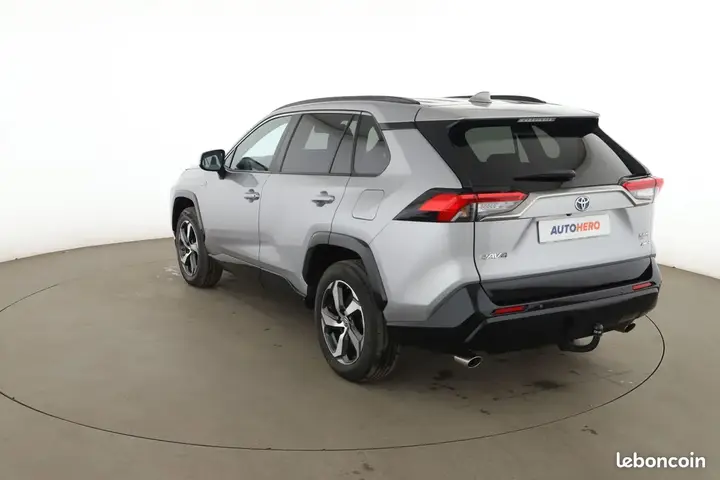 Toyota Rav4 2023 photo 2