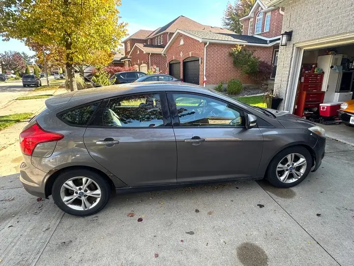 Ford Focus 2012 photo 3