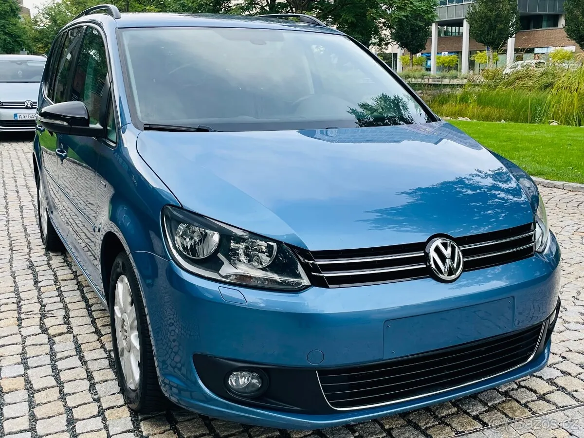 Volkswagen Touran 2013 photo 4