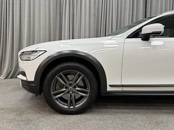 Volvo V90 Cross Country 2019 photo 4