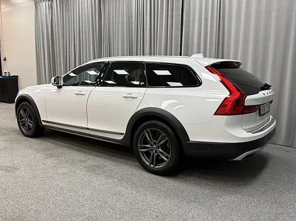 Volvo V90 Cross Country 2019 photo 3