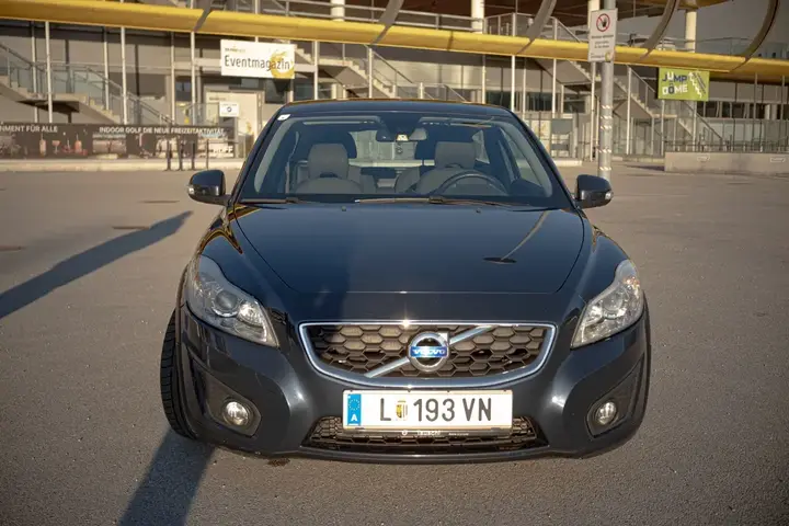 Volvo C30 2011 photo 2