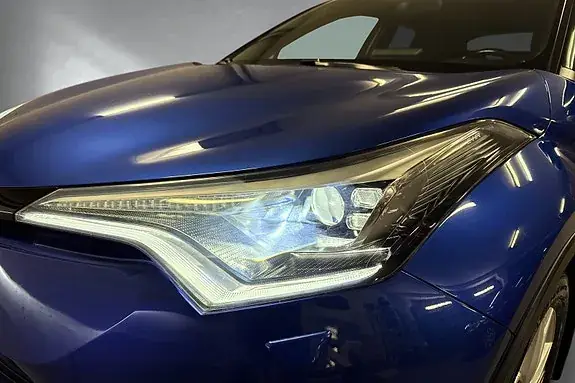 Toyota C-Hr 2018 photo 4