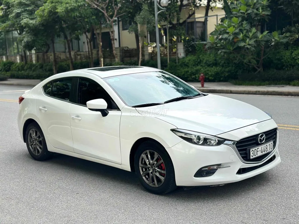 Mazda 3 2018 photo 2