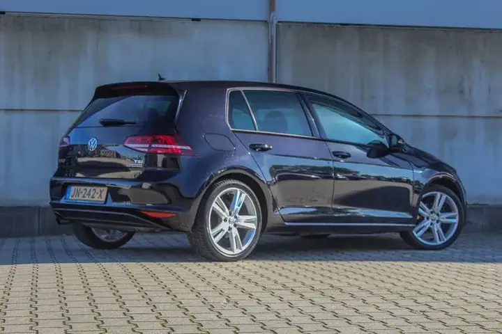 Volkswagen Golf 2016 photo 2