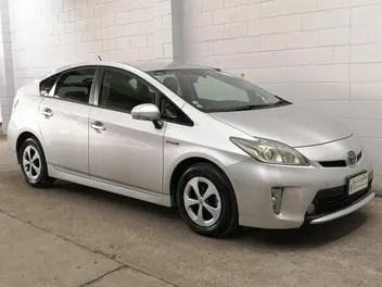 Toyota Prius 2013 photo 2