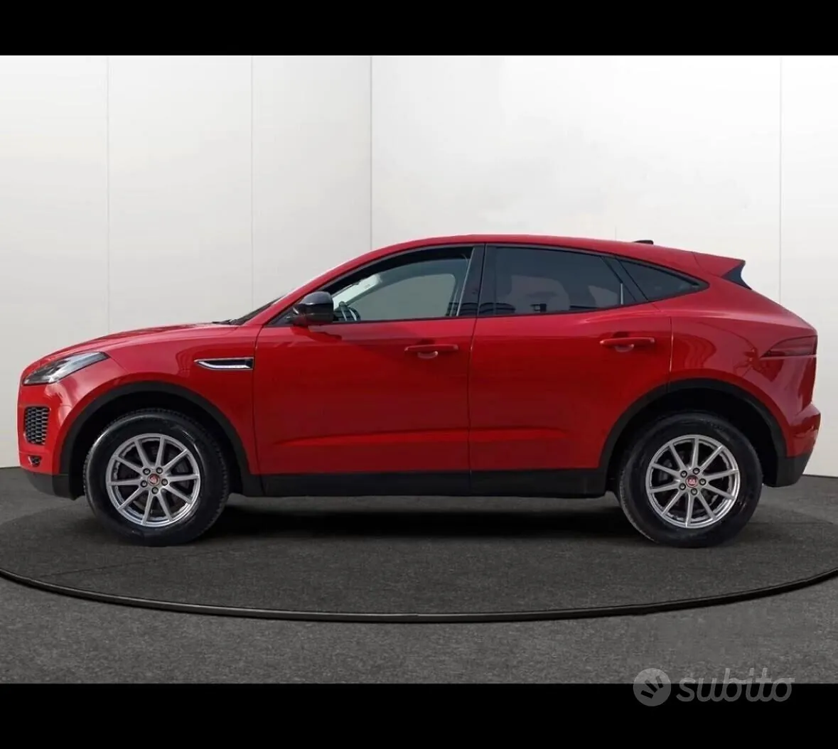 Jaguar E-Pace 2018 photo 2