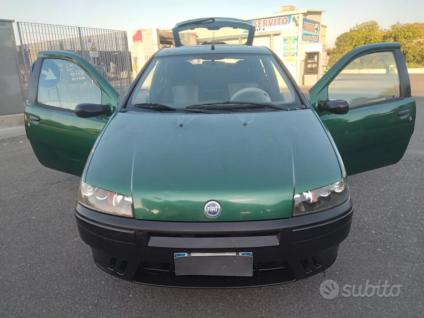 Fiat Punto 1999 photo 2