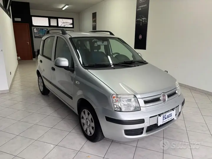 Fiat Panda 2010 photo 2