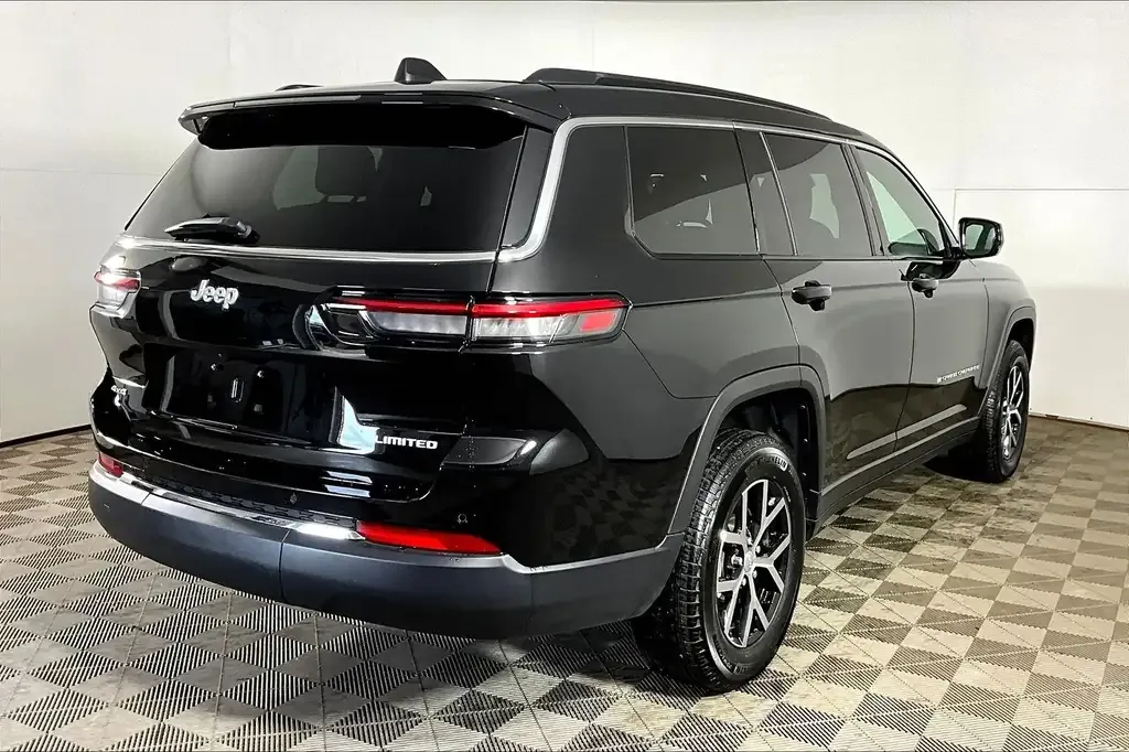 Jeep Grand Cherokee L 2025 photo 2