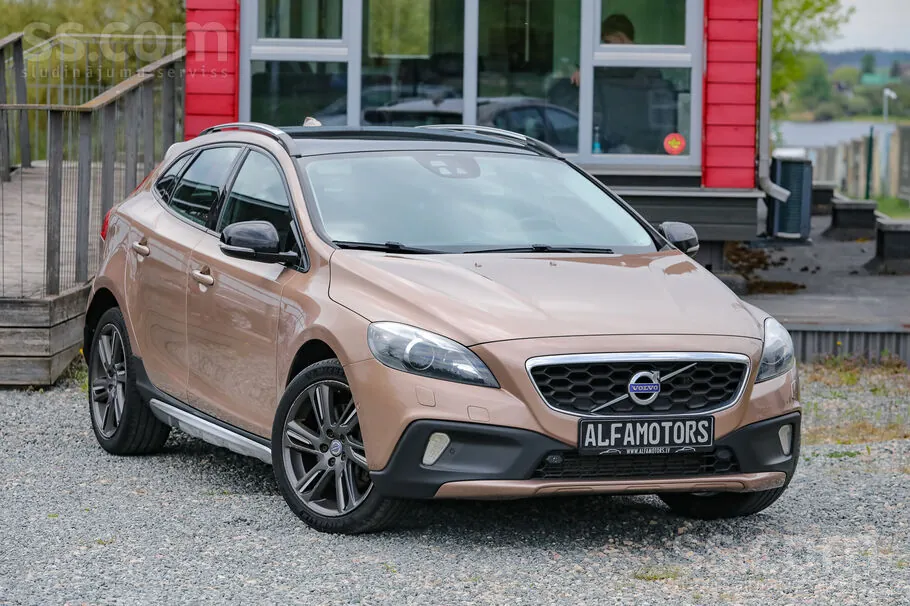 Volvo V40 2013 photo 2