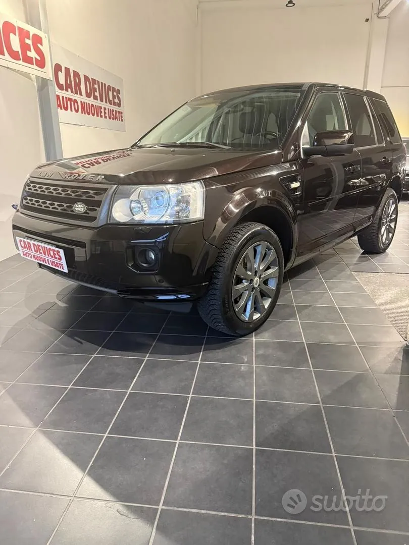 Land Rover Freelander 2012 photo 3