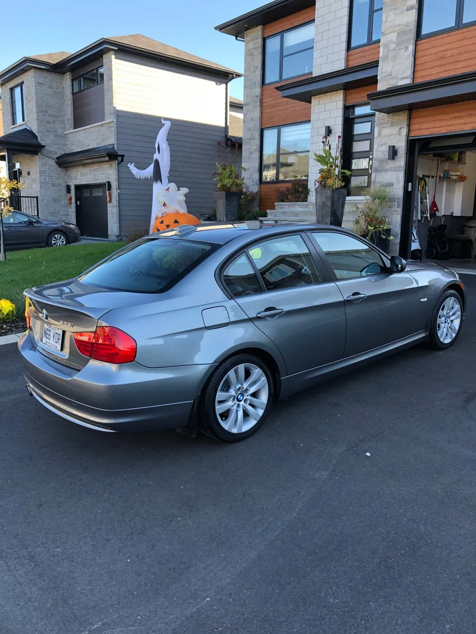 BMW 323I 2011 photo 4