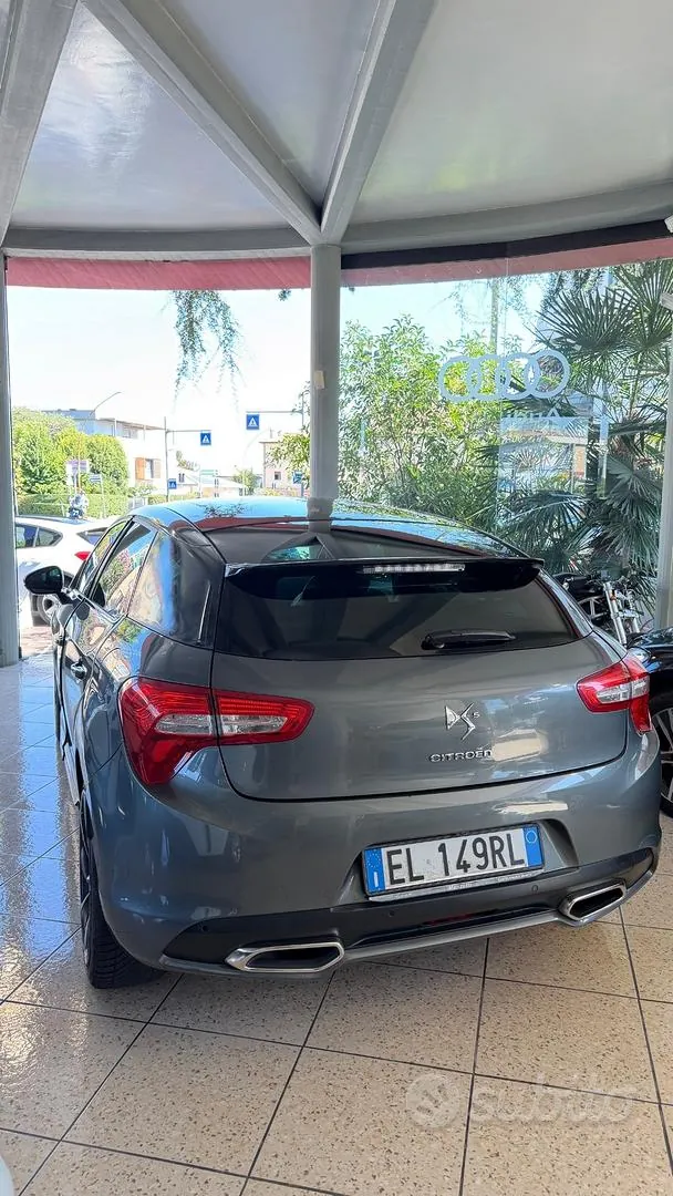 DS Automobiles Ds 5 2012 photo 4