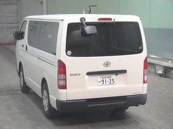 Toyota Hiace 2022 photo 3