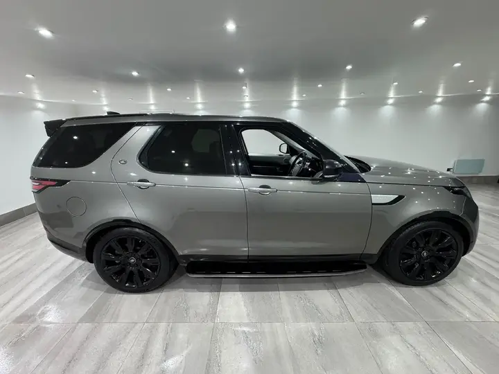 Land Rover Discovery 2017 photo 3