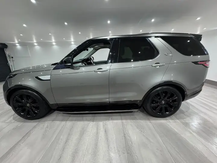 Land Rover Discovery 2017 photo 4