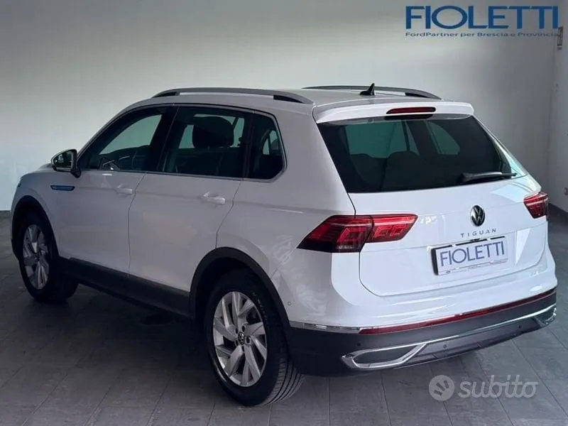 Volkswagen Tiguan 2022 photo 2