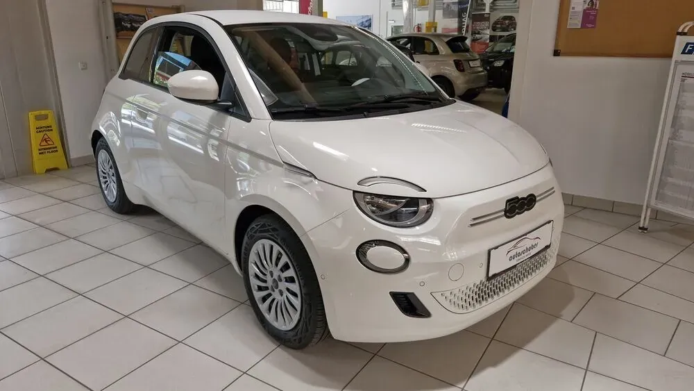 Fiat 500E 2025 photo 3