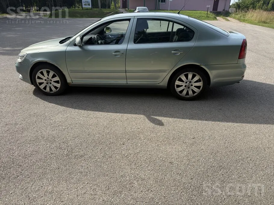 Skoda Octavia 2011 photo 4