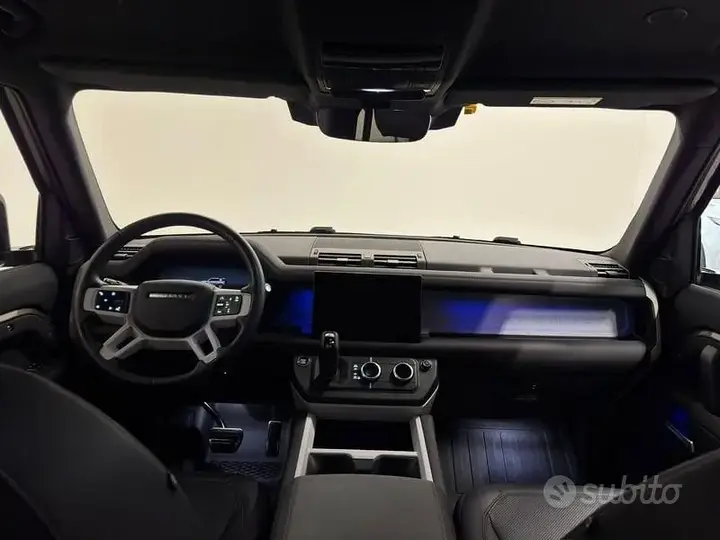 Land Rover Defender 2024 photo 4