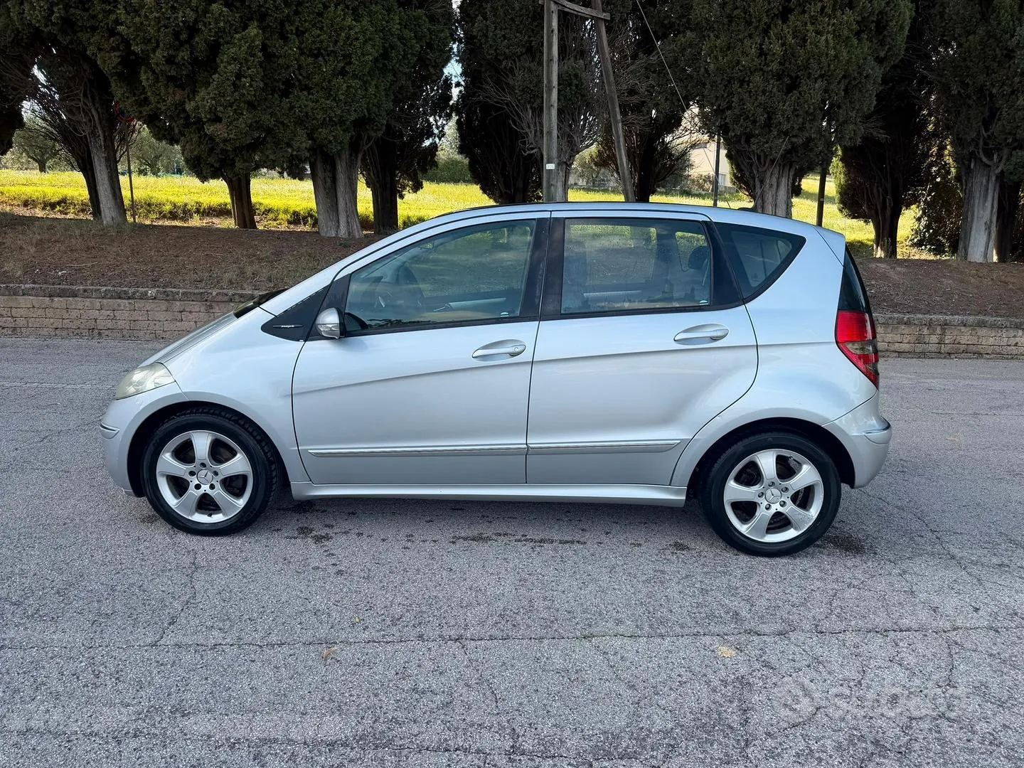 Mercedes-Benz A180 2005 photo 2