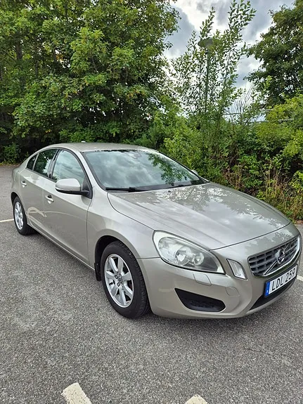 Volvo S60 2011 photo 3