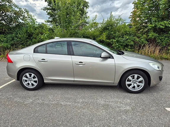Volvo S60 2011 photo 5
