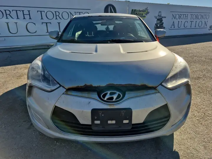 Hyundai Veloster 2013 photo 2