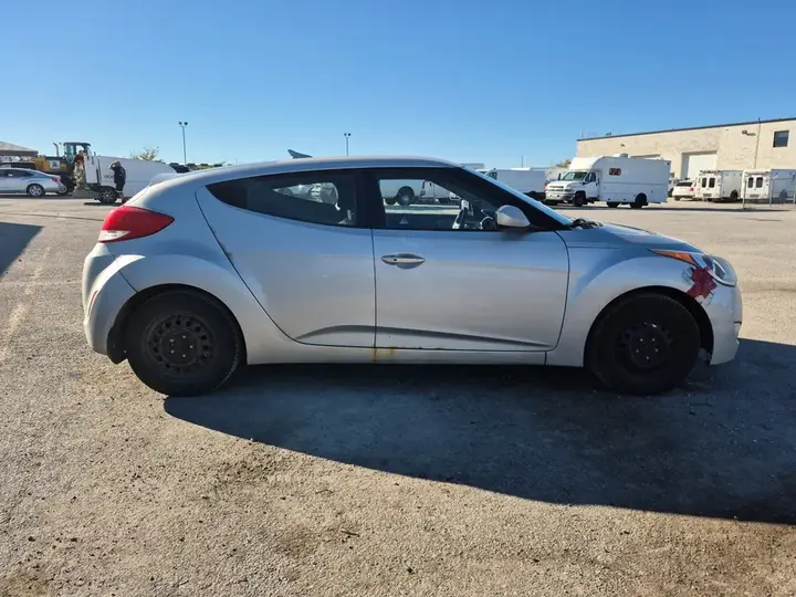Hyundai Veloster 2013 photo 4