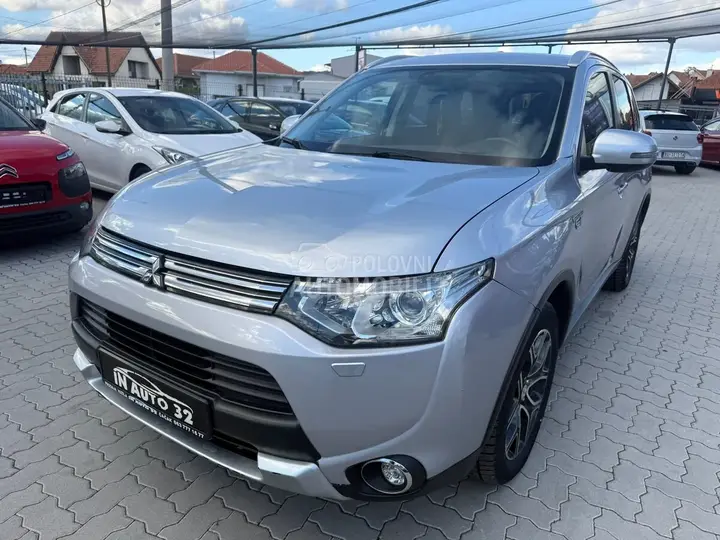 Mitsubishi Outlander 2014 photo 4